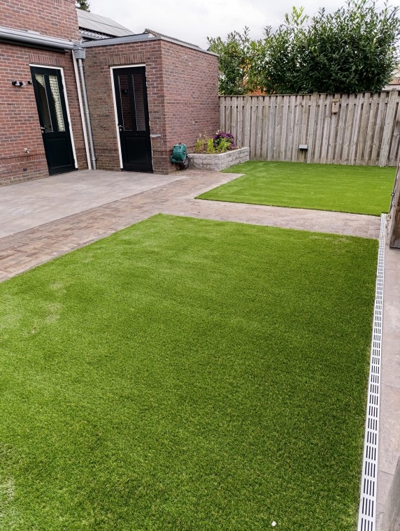 Geniet van een Onderhoudsarme Tuin vol Leven en Kleur