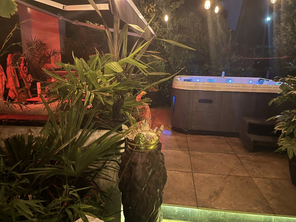 Chill Spot: Terras met Spa